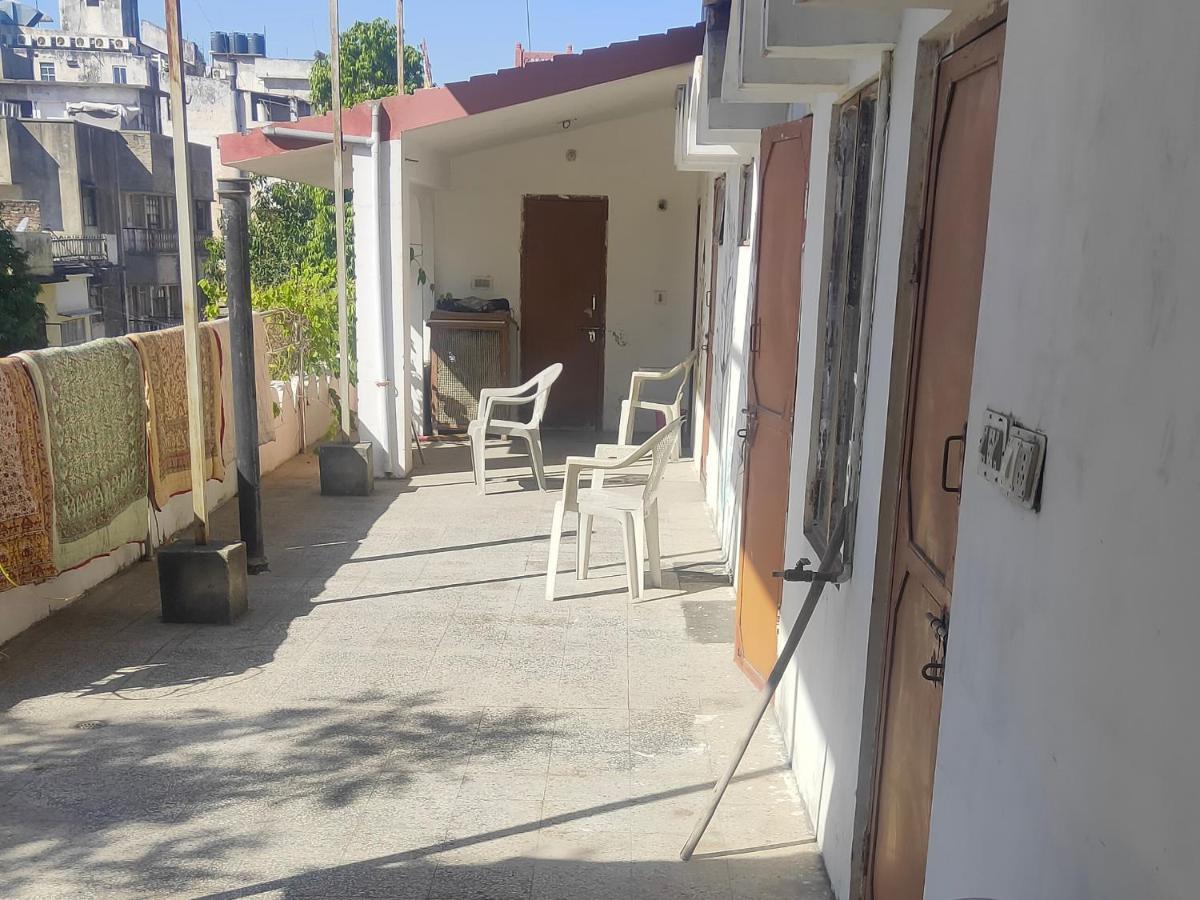 Jwala Niketan Guesthouse Private Rooms 자이푸르 외부 사진